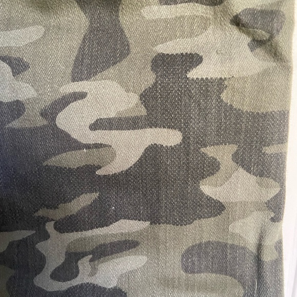 Good American Camo Skinny Jeans High Rise - Picture 2 of 3